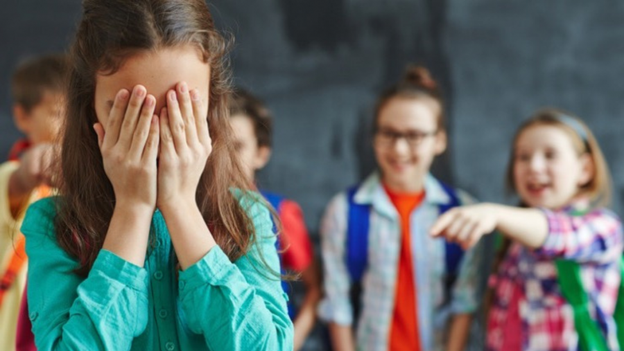Salvaţi Copiii: Aproape 50% dintre elevii români, victime ale bullying-ului; 27% admit că au fost agresori