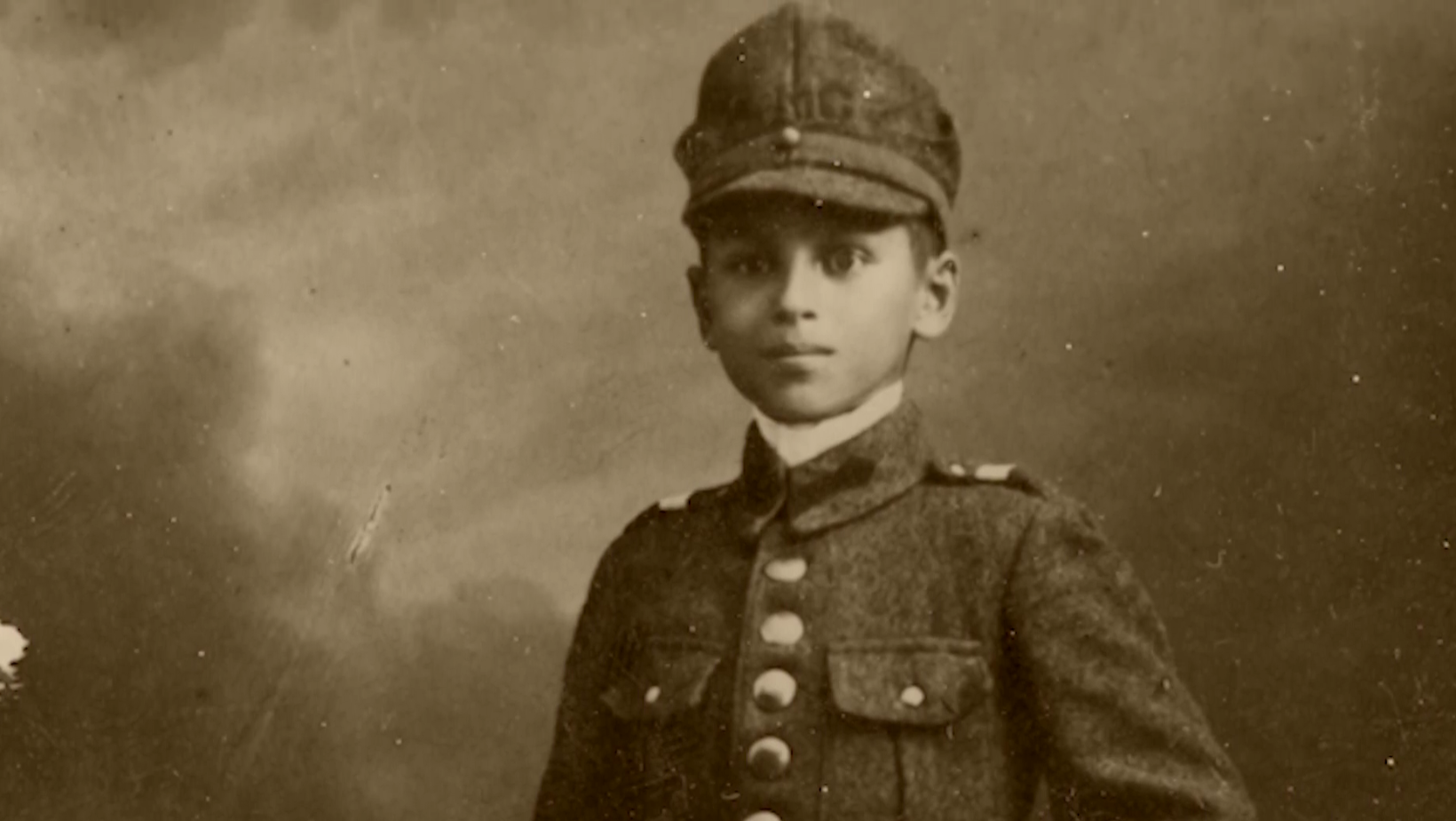 Documentarul „Mormântul Eroului Necunoscut” realizat de Trinitas TV, prezentat în premieră la Cercul Militar Naţional