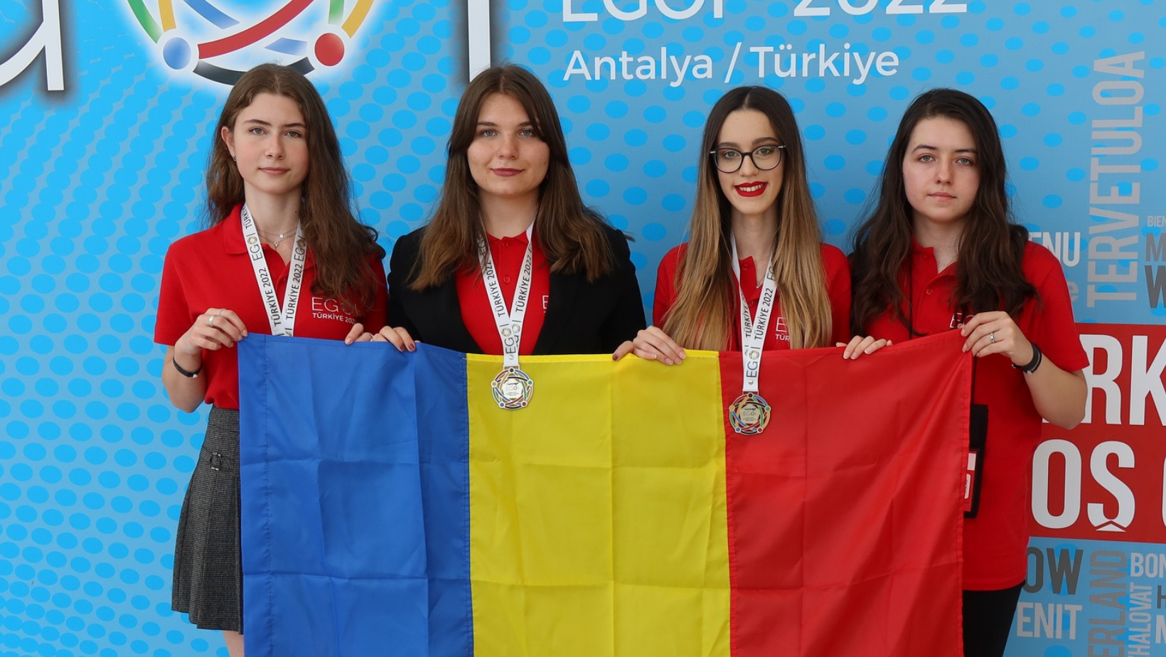 Echipa României a câștigat 3 medalii de argint la Olimpiada Europeană de Informatică pentru Fete