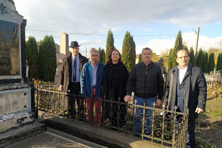 Monumentele personalităților românești din Cimitirul Central din Cernăuți vor fi restaurate