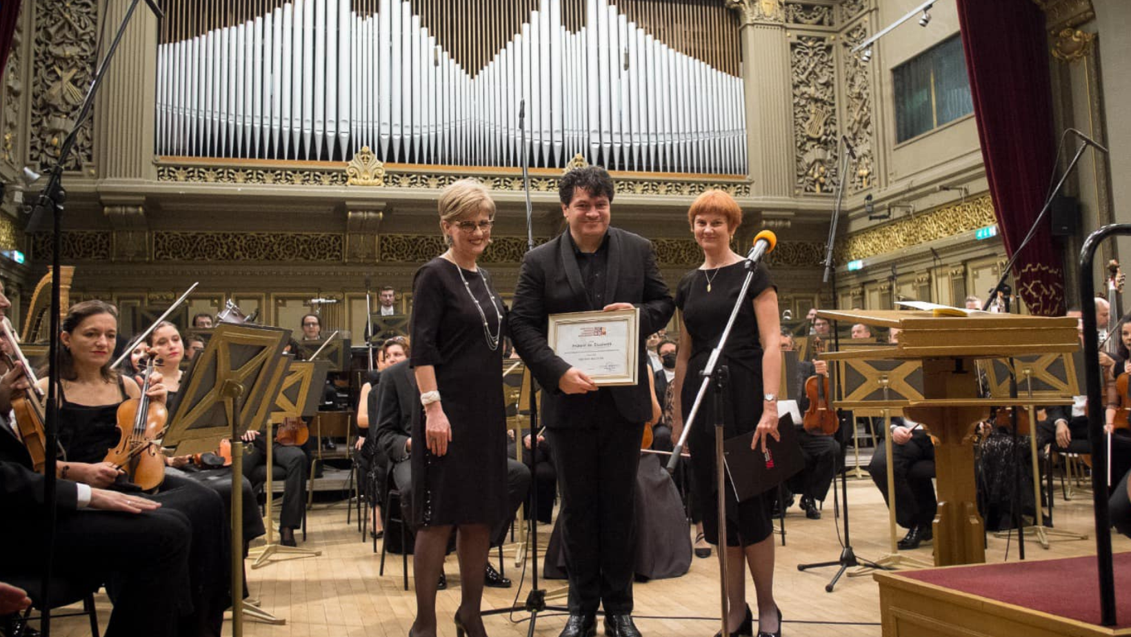 Cristian Măcelaru, distins cu Premiul de excelență  pentru performanță la nivel mondial și promovarea muzicii românești în lume