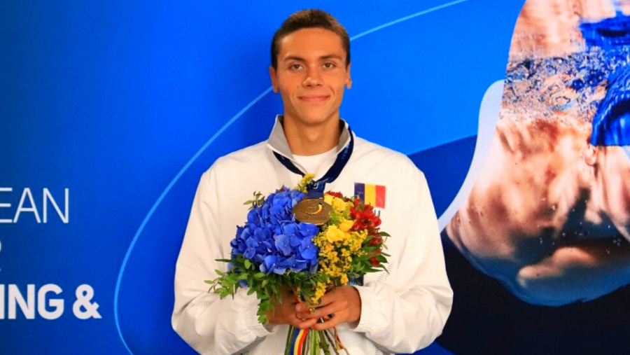 David Popovici a câştigat medalia de aur și în proba de 400 m liber