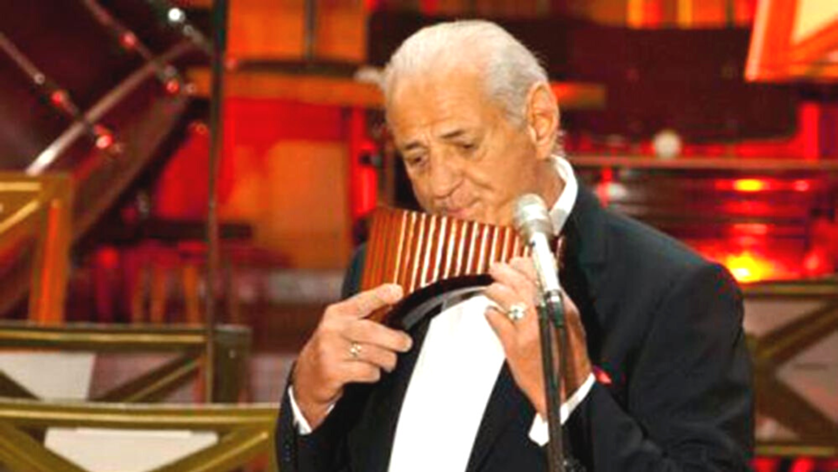 Centrul cultural 'Gheorghe Zamfir', inaugurat astăzi în orașul natal al maestrului
