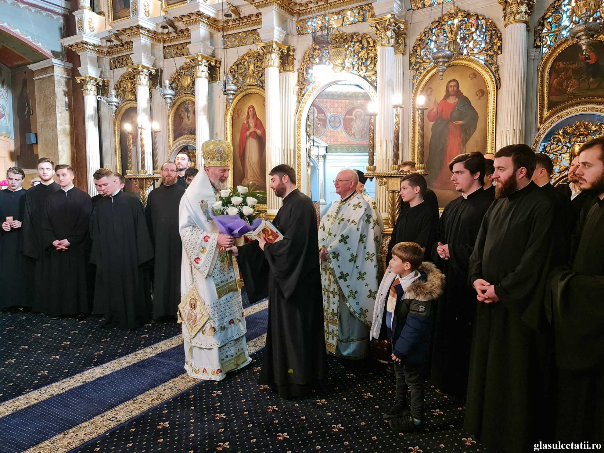 (FOTO) Grupul Psaltic „Sf. Ioan Damaschin” și-a sărbătorit astăzi ocrotitorul spiritual, la Catedrala Veche, în prezența PS Emilian Crișanul