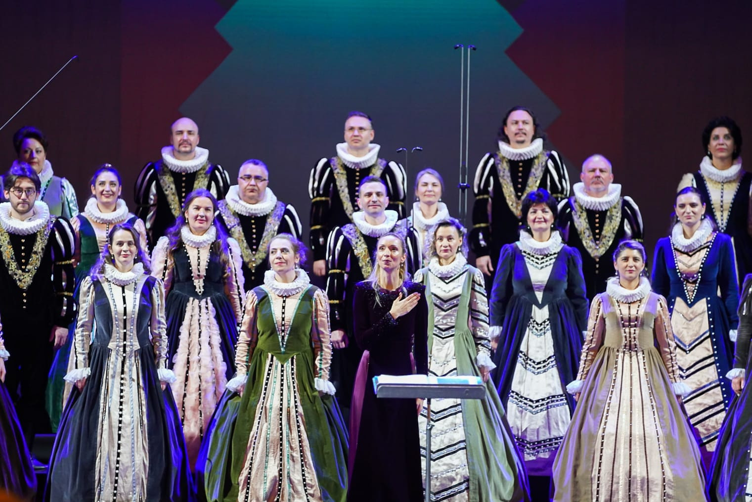 ''Pe drumul Crăciunului'' – Corul Naţional Madrigal, luni și marți, la Opera Naţională