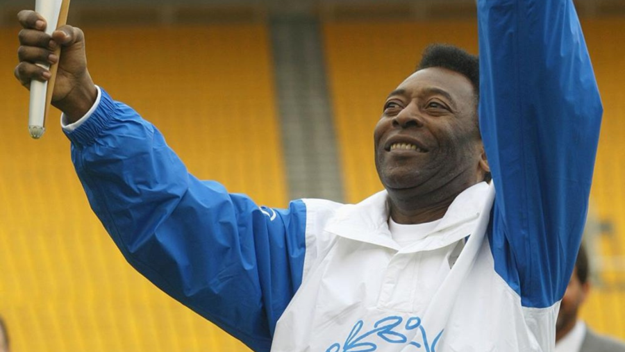 Pele, legenda fotbalului brazilian și mondial, a murit la 82 de ani