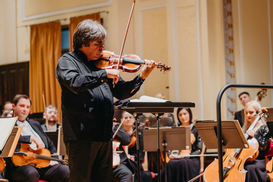 Violonistul Gabriel Croitoru va concerta la Sala Radio de Ziua Culturii Naționale