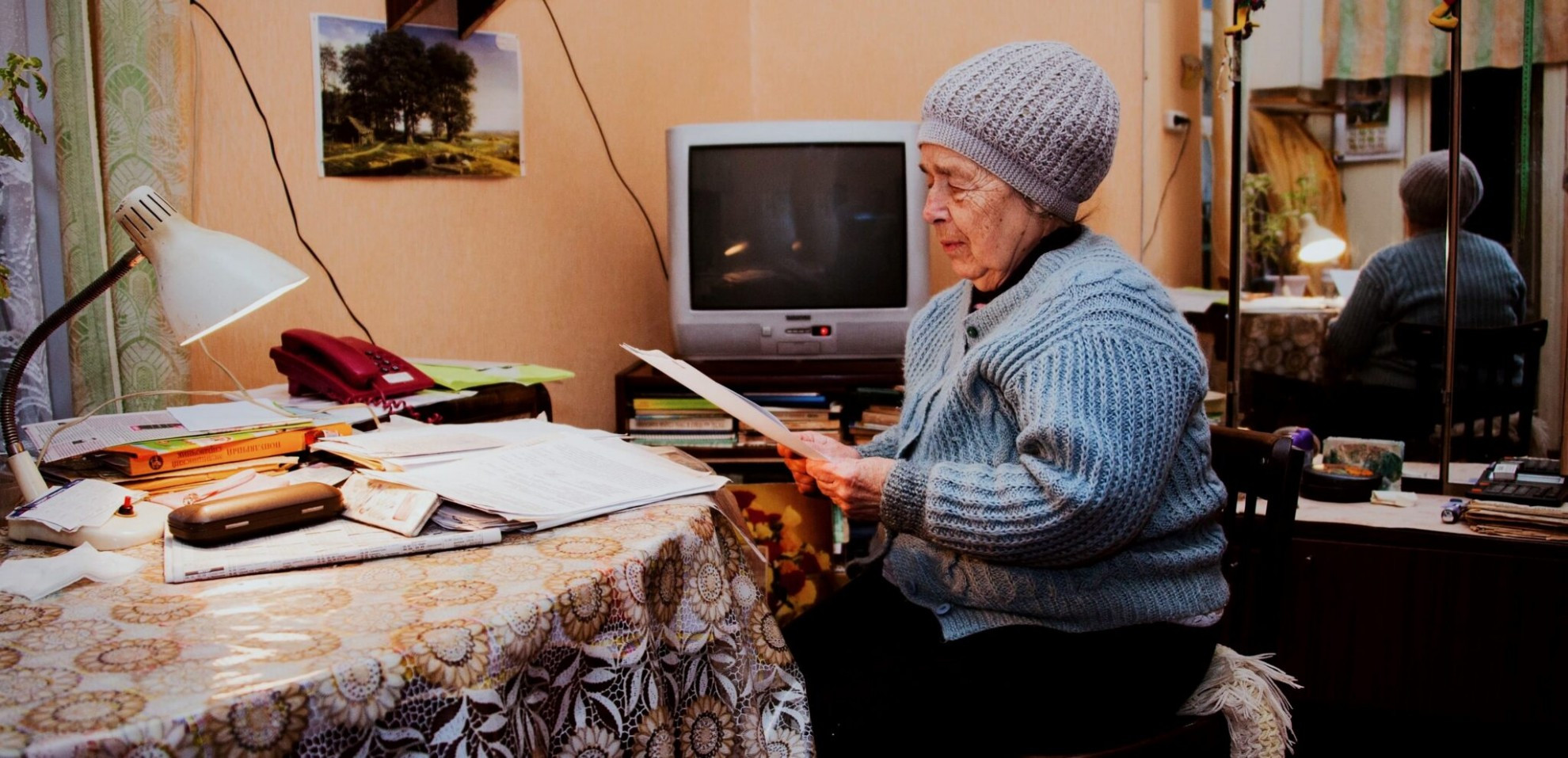Peste 13.000 de convorbiri cu aproape 2.500 de seniori, înregistrate la Telefonul Vârstnicului în 2022