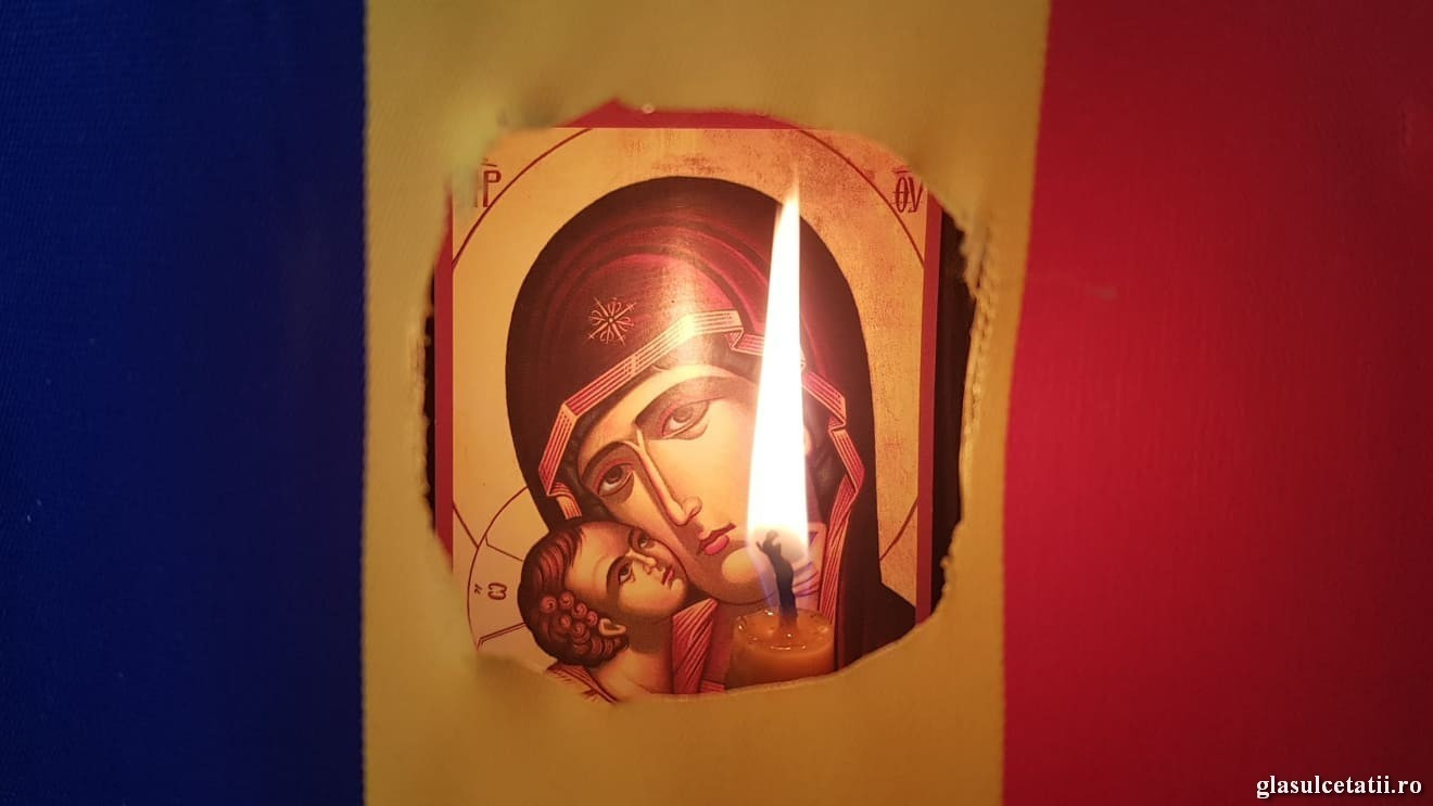 Bat clopotele peste România, la 164 de ani de la Unirea Principatelor Române. Slujbe de mulțumire în toate bisericile din Patriarhia Română