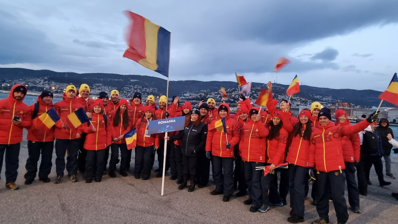 Elisabeta Duicu și Mircea Jipescu au purtat drapelul României la a XVI-a ediție a Festivalului Olimpic al Tineretului European