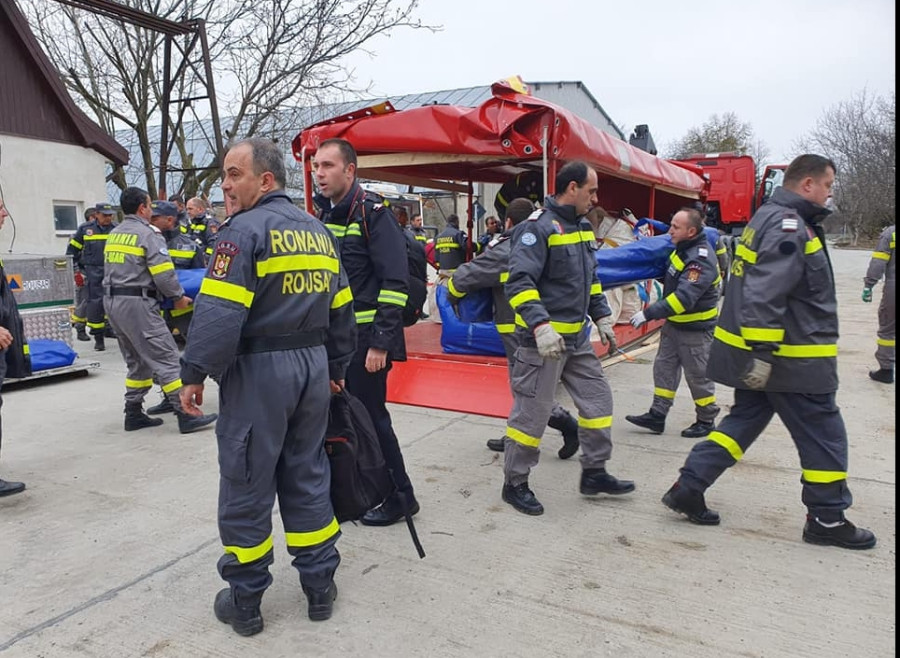 România trimite în Turcia personal specializat în intervenţii de salvare-căutare