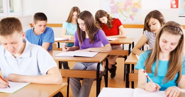 Ministerul Educaţiei a publicat ghidul privind simularea examenelor naţionale