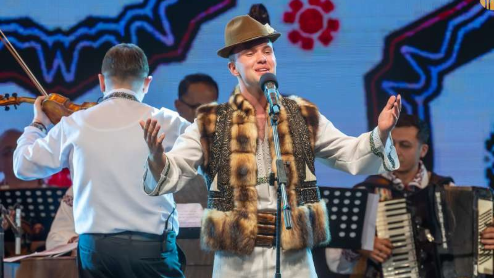Gabriel Treteag a câştigat Trofeul Festivalului naţional de muzică populară ''Florile Ceahlăului''