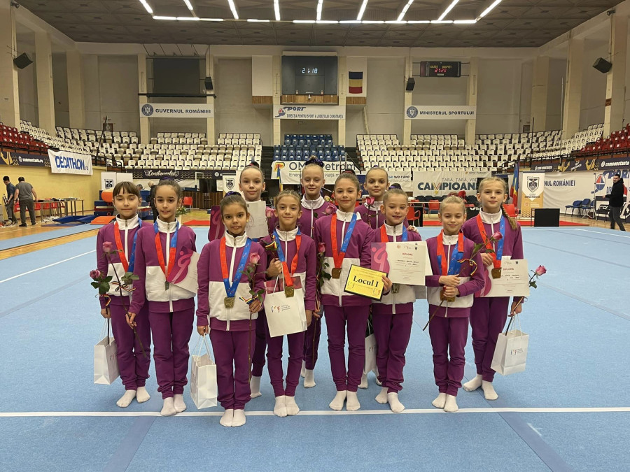 Gimnastele arădene au urcat pe podium la prima etapă națională a junioarelor II și III