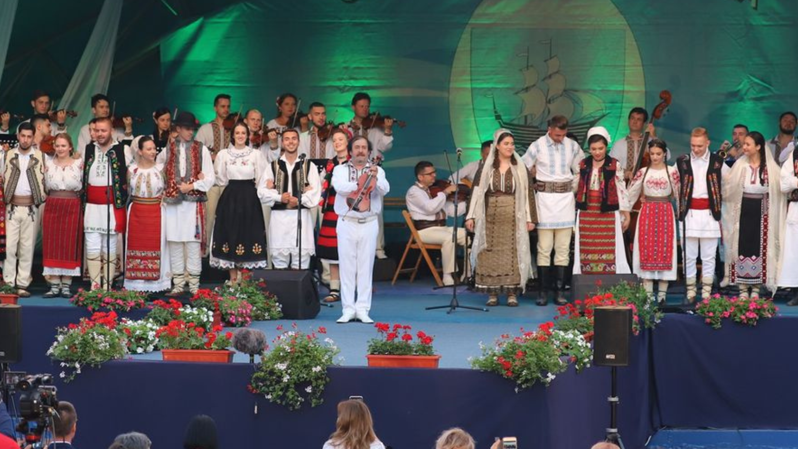 Au început înscrierile la Festivalul Internaţional ”Cântecul de dragoste de-a lungul Dunării”