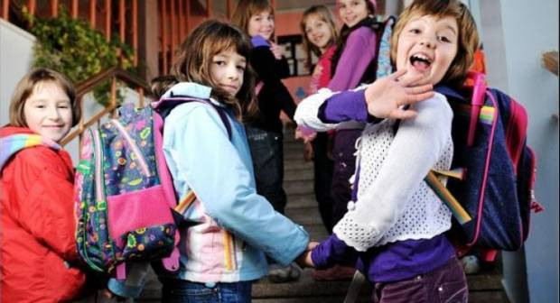 Elevii vor intra de joi în vacanţă