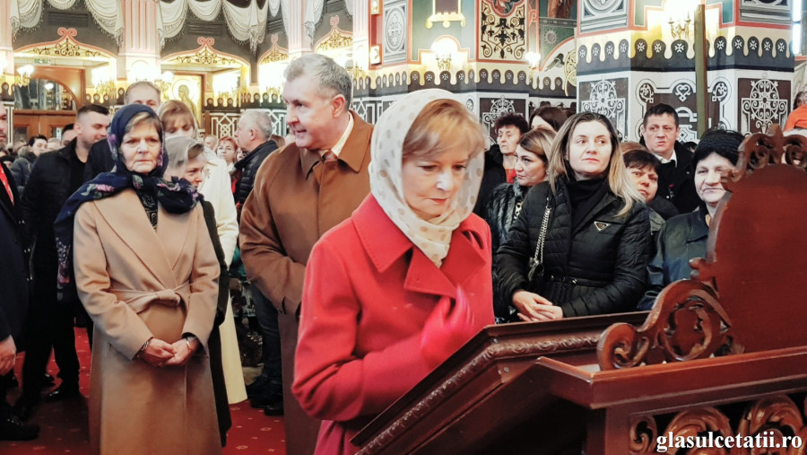 Familia Regală urează românilor Sărbători Pascale cu pace, seninătate şi bucurii