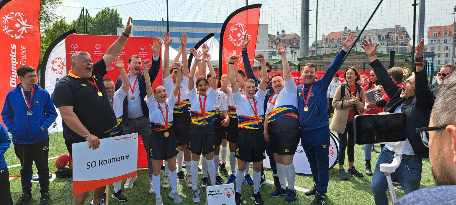 Echipa de rugby Special Olympics România a câștigat Turneul Internațional Flag Rugby Special Olympics de la Paris