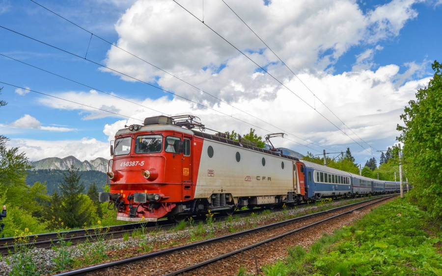 Din 16 iunie, Trenurile Soarelui vor asigura legături directe din toată ţara cu staţiunile de pe litoral