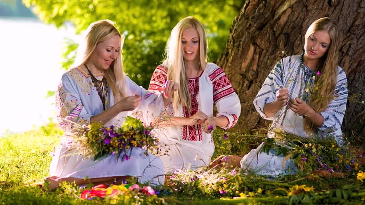 Tradiţionalul Târg de Sânziene, organizat pe 24 iunie la Muzeul Naţional al Satului