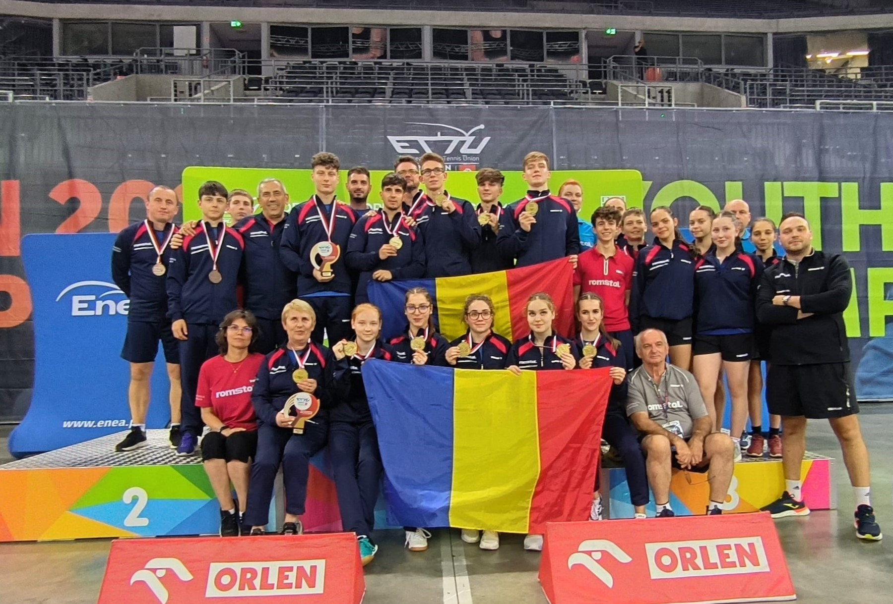 Echipele Under-19 ale României au câştigat medaliile de aur la Campionatele Europene de tenis de masă pentru juniori