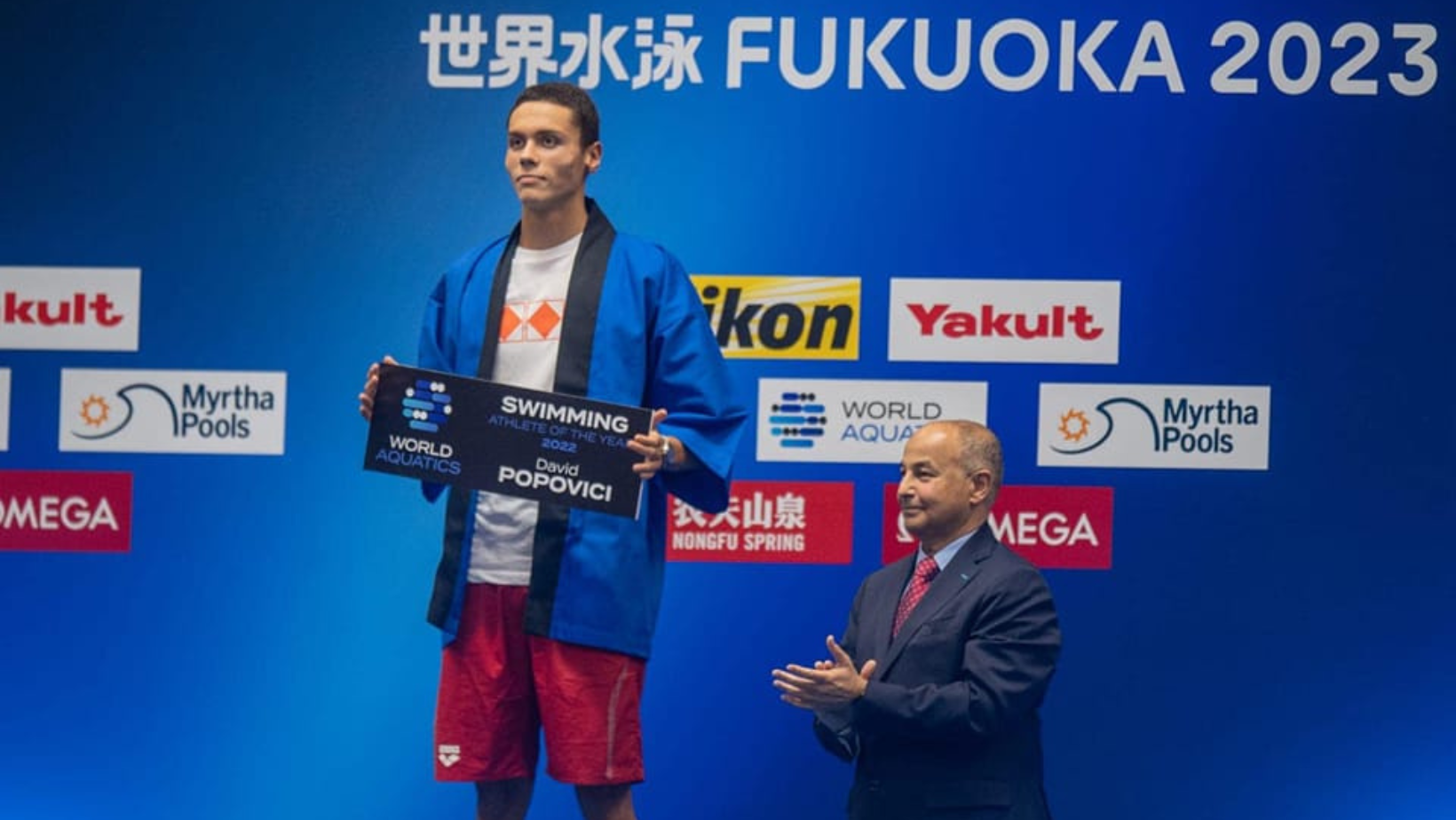 David Popovici, sportivul anului 2022, premiat la Mondialele de la Fukuoka