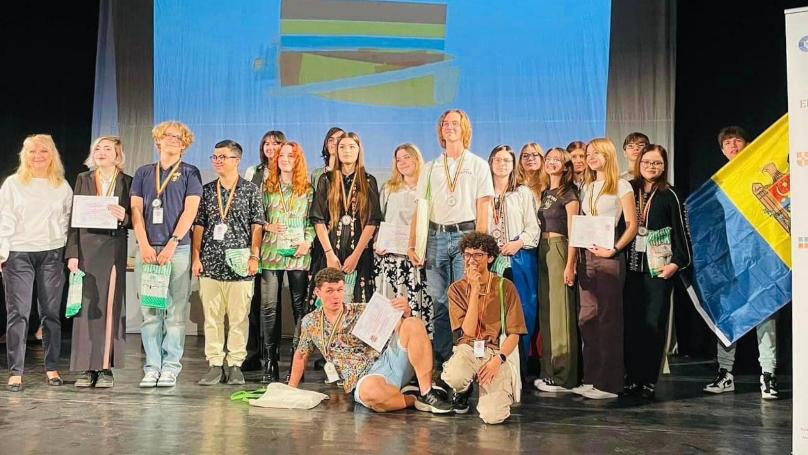 Rezultate excelente pentru elevii români, la Olimpiada Internațională de Limba Engleză