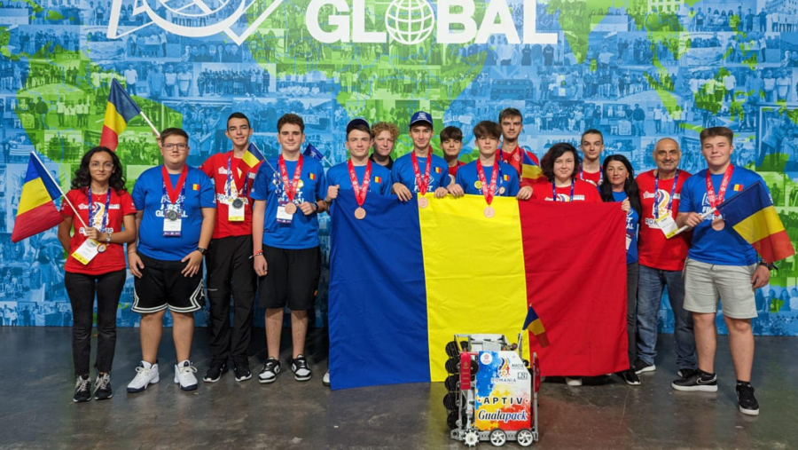 Echipa de robotică a României a câștigat două medalii olimpice și două premii la First Global Challenge din Singapore