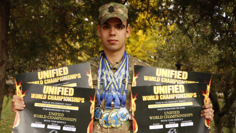 Alexandru Cristian a câștigat 2 medalii de aur și 2 de argint la Campionatul Mondial Unificat WTKA din Italia