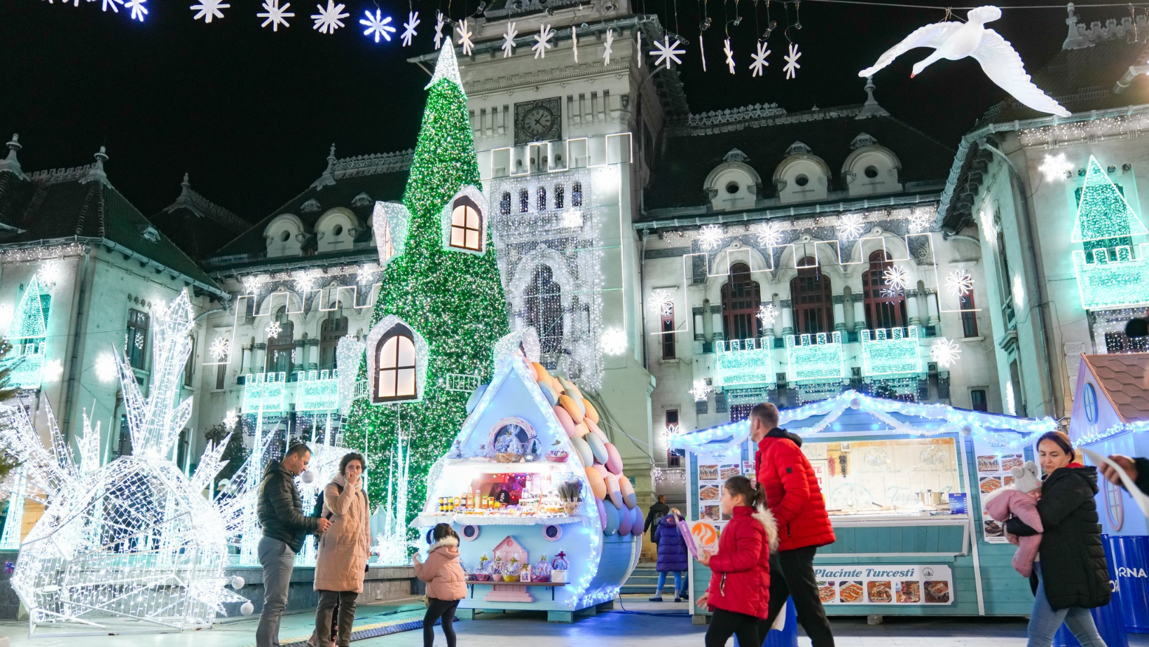 Un brad de Crăciun din România a fost desemnat "cel mai frumos din Europa" de o platformă turistică