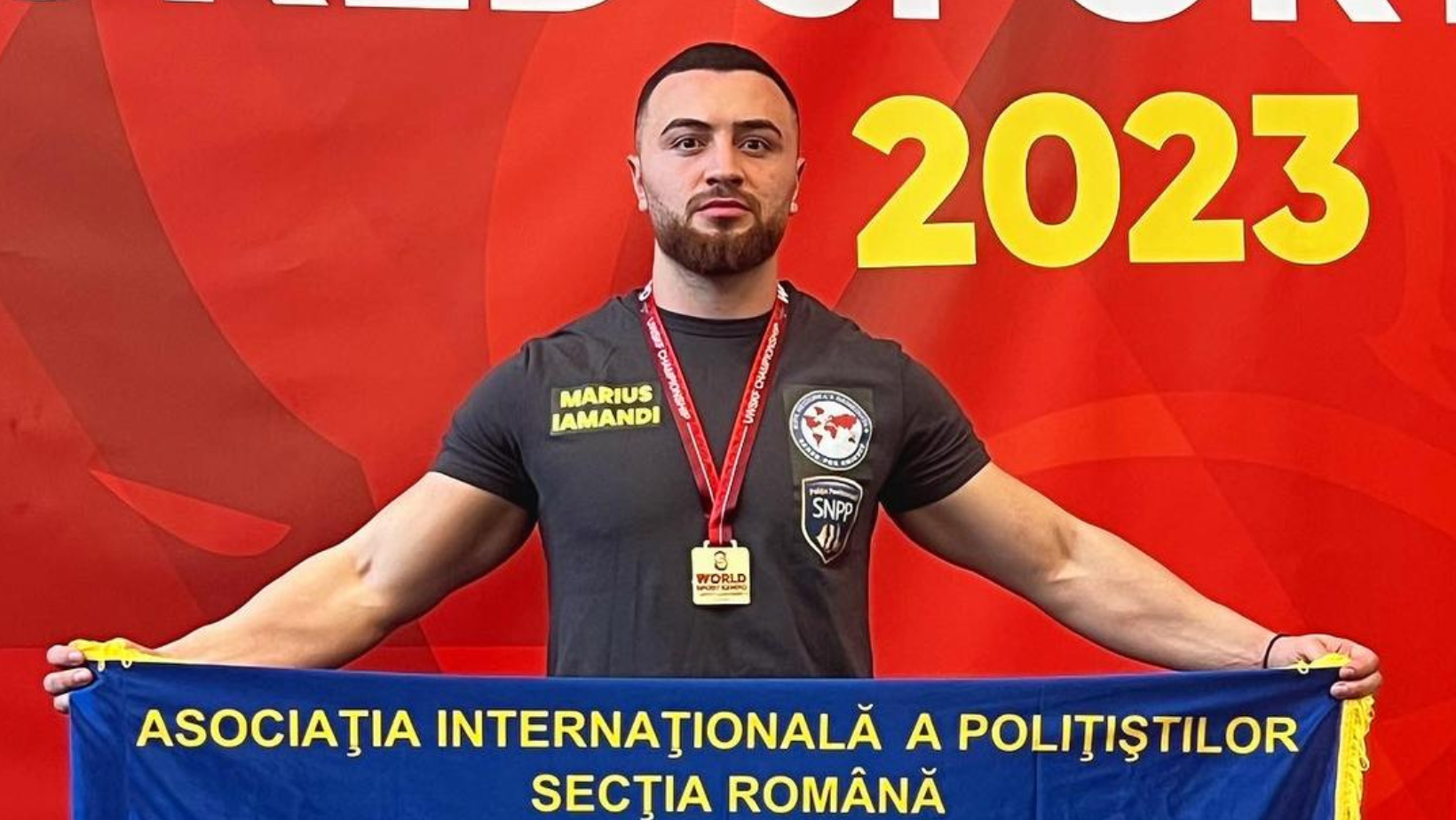 Are 27 de ani, este polițist de penitenciare și a câștigat 1 medalie de aur și 2 de argint la Campionatul Mondial de Kempo din Ungaria