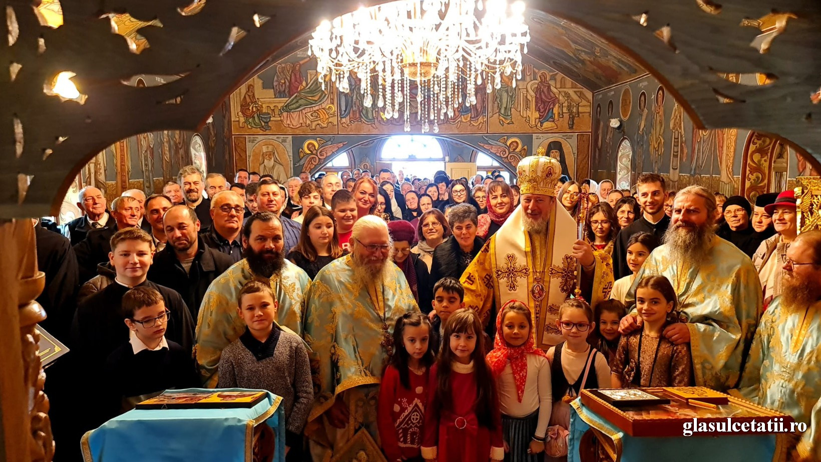 (FOTO) Soborul Maicii Domnului, prăznuit la Mănăstirea Feredeu în a doua zi de Crăciun