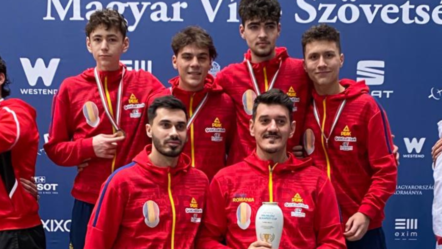 Imnul României a răsunat la Budapesta. Echipa masculină de sabie a câștigat medalia de aur la Cupa Mondială de juniori