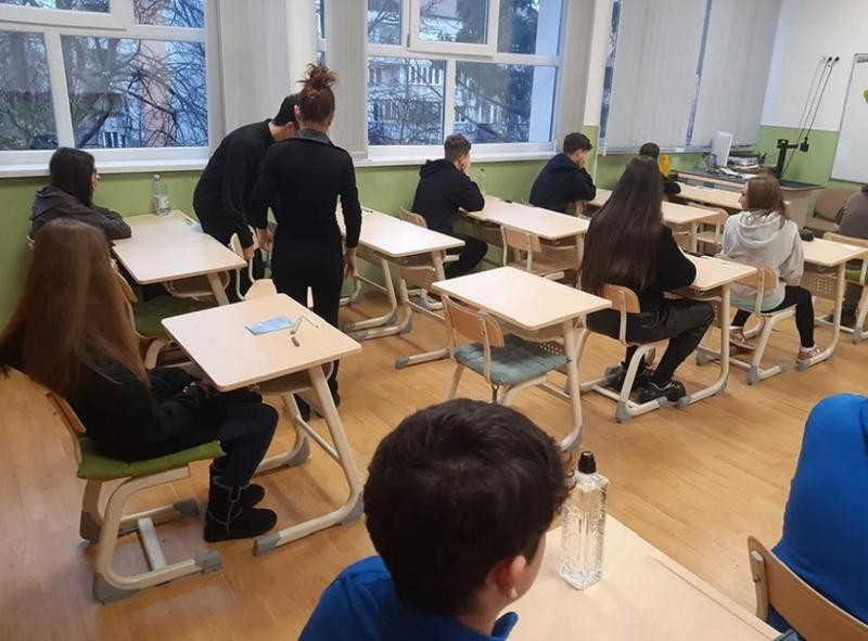 Simularea examenului național de Bacalaureat: Luni, proba scrisă la limba și literatura română