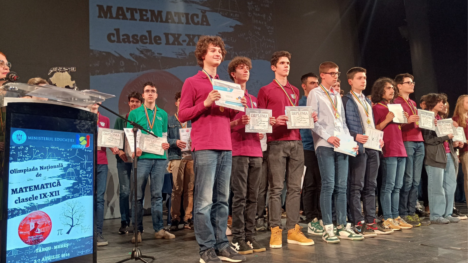 David-Andrei Anghel, cel mai bun elev-matematician din lume, pe primul loc la Olimpiada naţională, alături de alți cinci elevi din țară