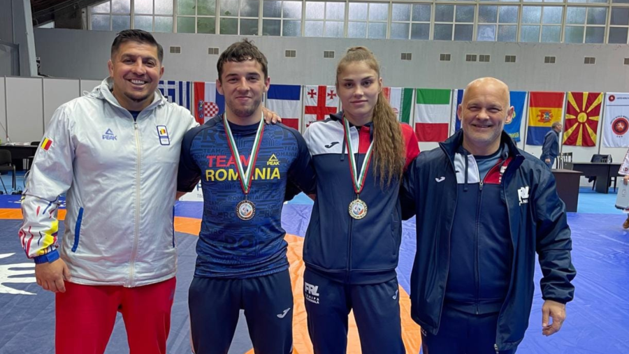 Aur și bronz pentru România în prima zi a Turneului Internațional de Lupte U23 din Bulgaria