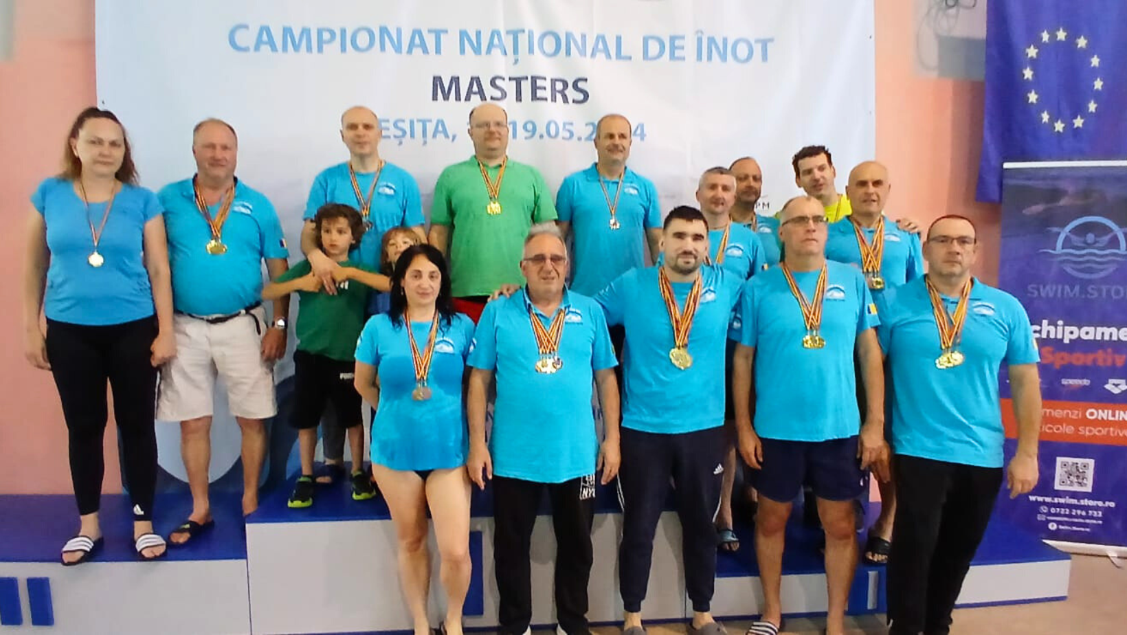 Arădenii au câștigat 23 de medalii de aur, 12 de argint și 12 de bronz la Campionatul Național de Înot Masters al României