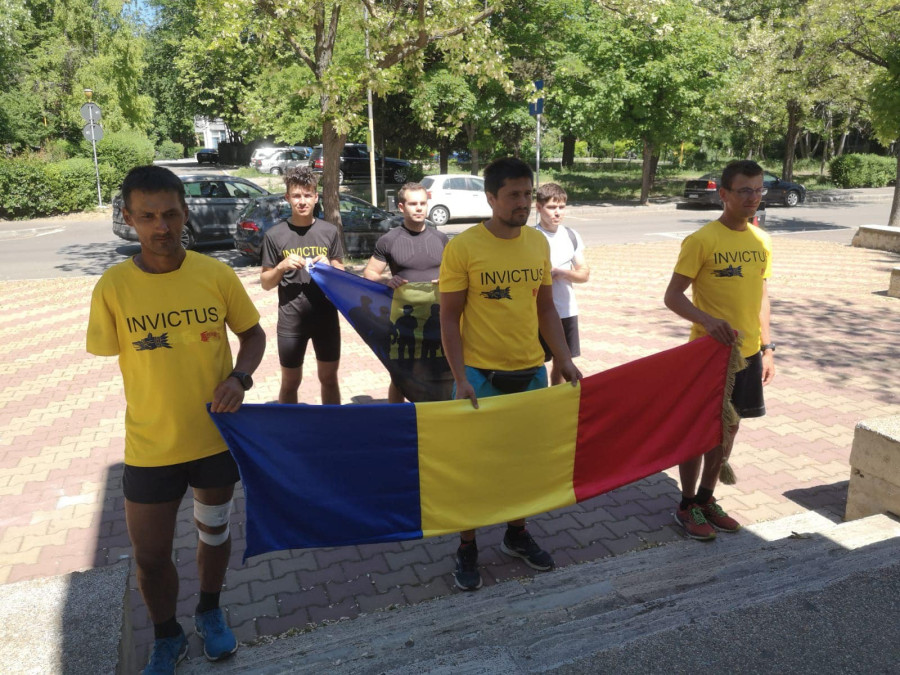 Militarii răniți din Echipa Invictus vor urca Drapelul Național pe unul dintre cele mai înalte vârfuri muntoase din România