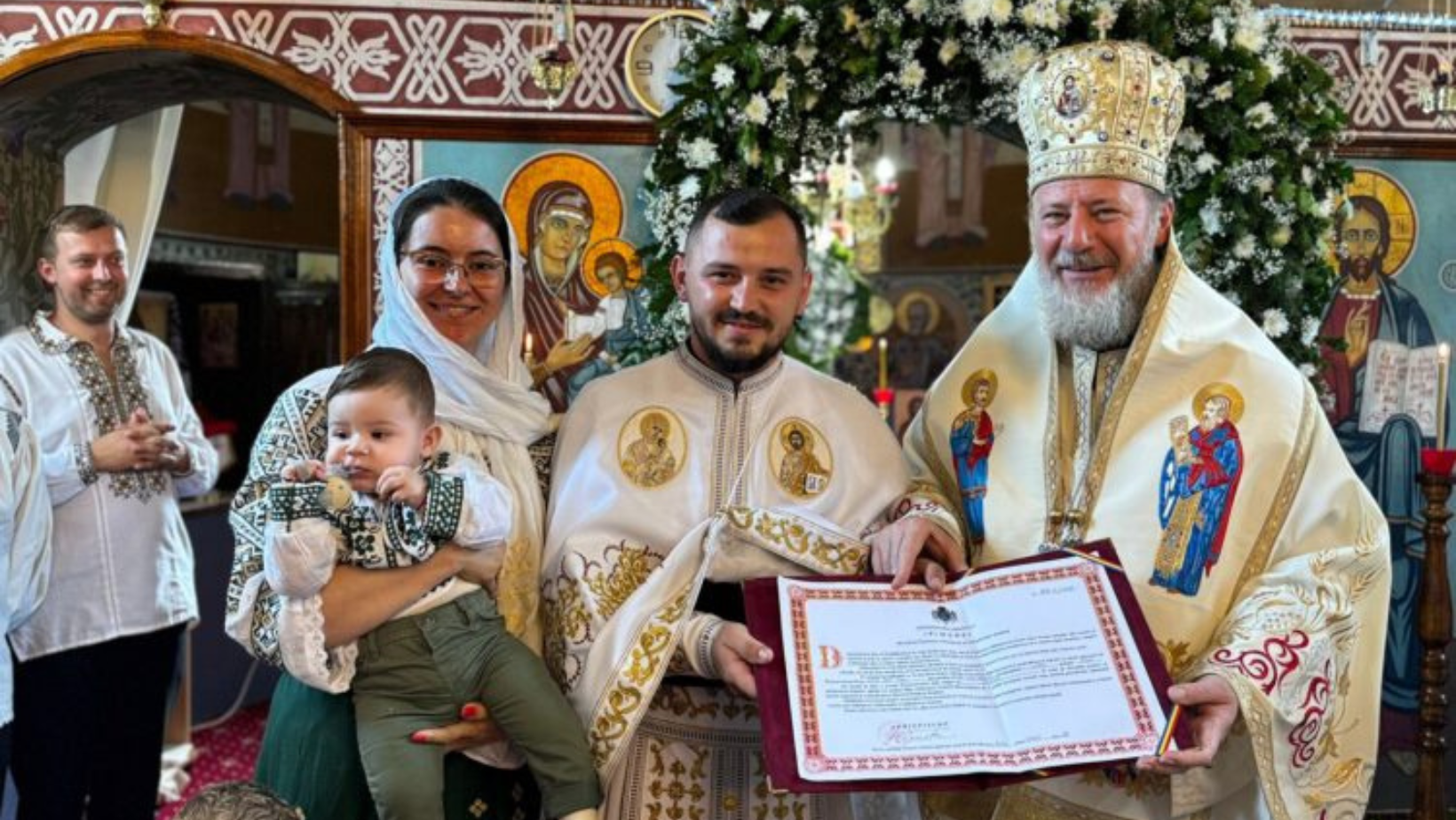Biserica ortodoxă din satul arădean Iacobini a fost târnosită