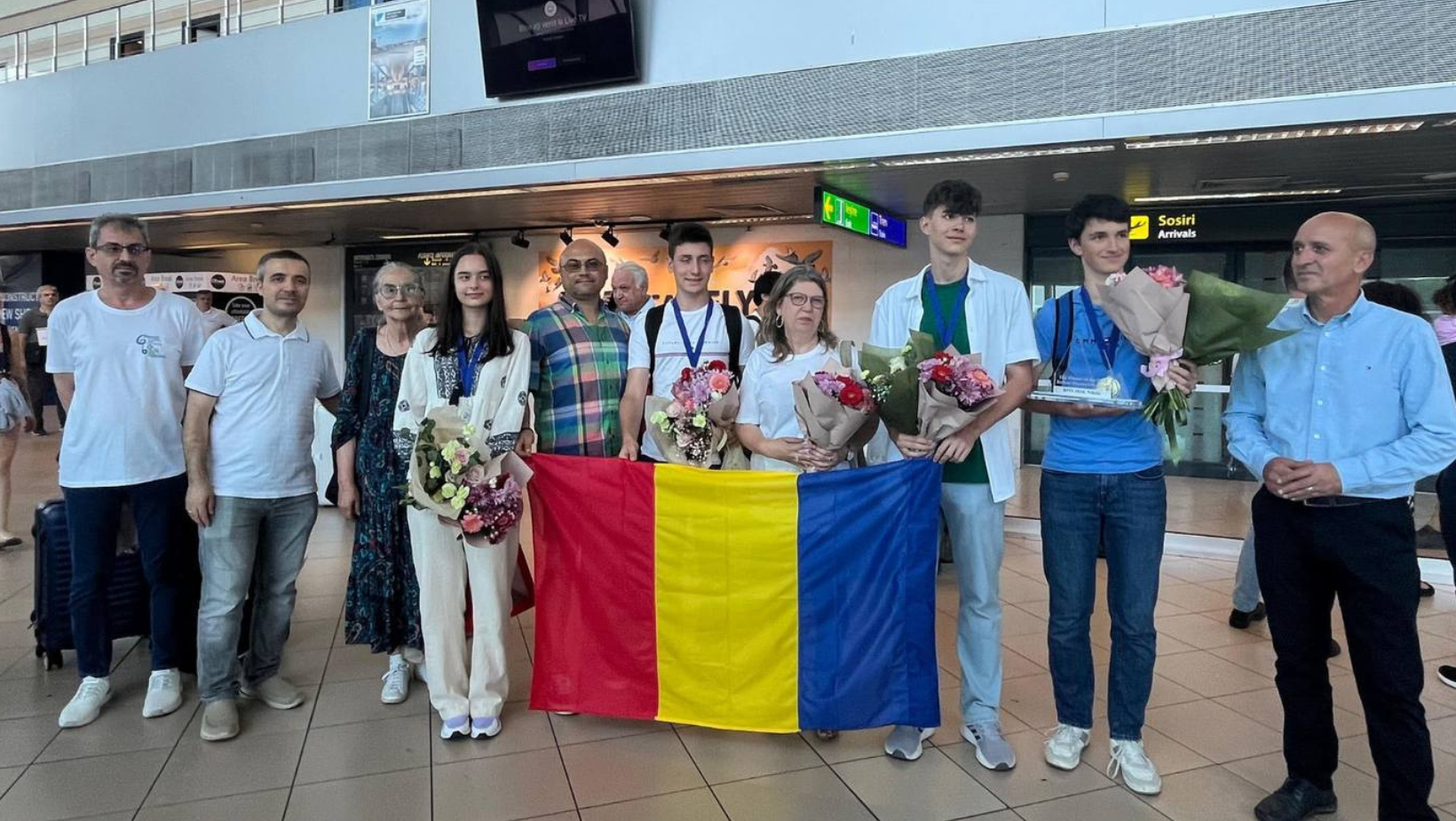 România a scris istorie la Balcaniada de Fizică din Muntenegru: 3 medalii de aur, 1 de argint și trofeul competiției