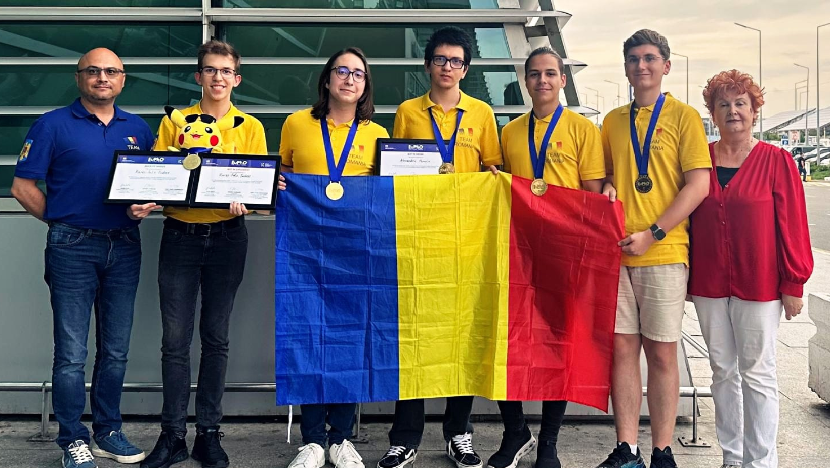Rezultate de excepție obținute de elevii români la Olimpiada Europeană de Fizică din Georgia: 4 medalii de aur și 1 de bronz