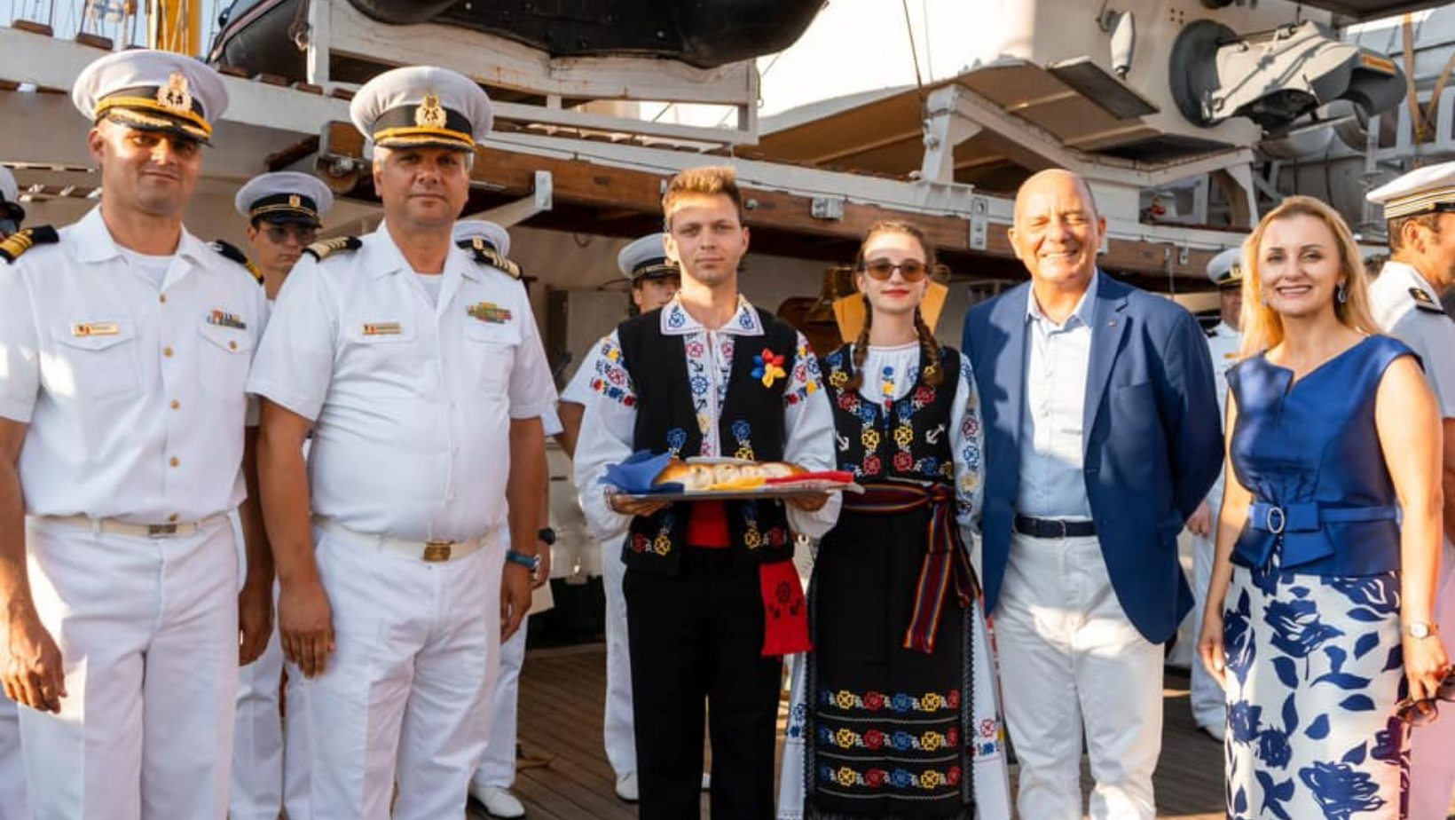 Clipe de emoție și bucurie la bordul Navei-Școală ”Mircea”, în Portul Seyne-sur-Mer lângă Toulon