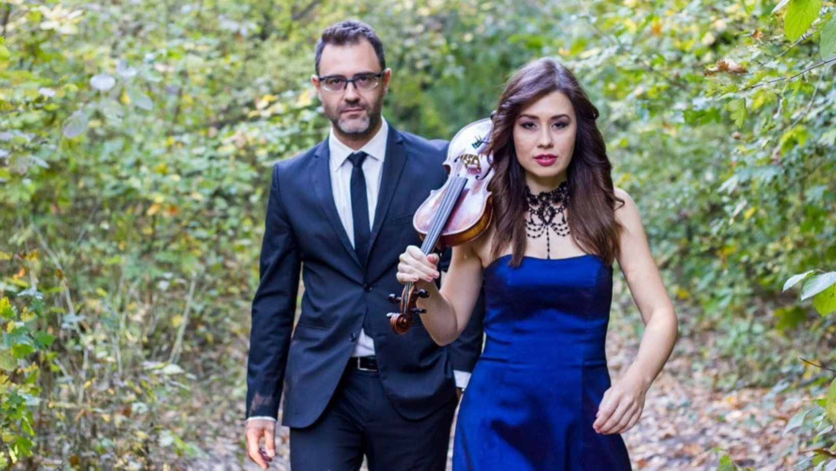 Violonista Diana Jipa și pianistul Ștefan Doniga, primii muzicieni români din istorie care vor concerta pe 6 continente într-un singur turneu