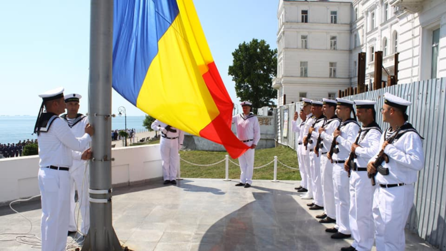 Ziua Armatei României, sărbătorită de marinarii militari în şase garnizoane din ţară