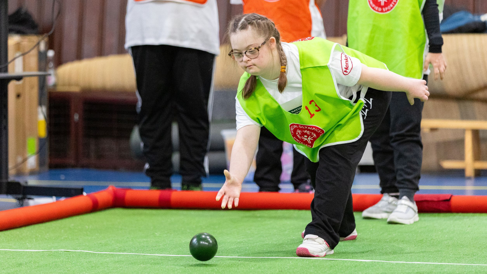 Cel mai mare eveniment sportiv dedicat persoanelor cu dizabilități intelectuale din România începe pe 30 mai la Bistrița