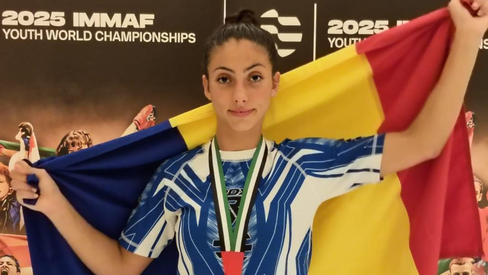 La doar 17 ani, Mirela Cojocaru a cucerit titlul mondial la Campionatele Mondiale de MMA din Abu Dhabi
