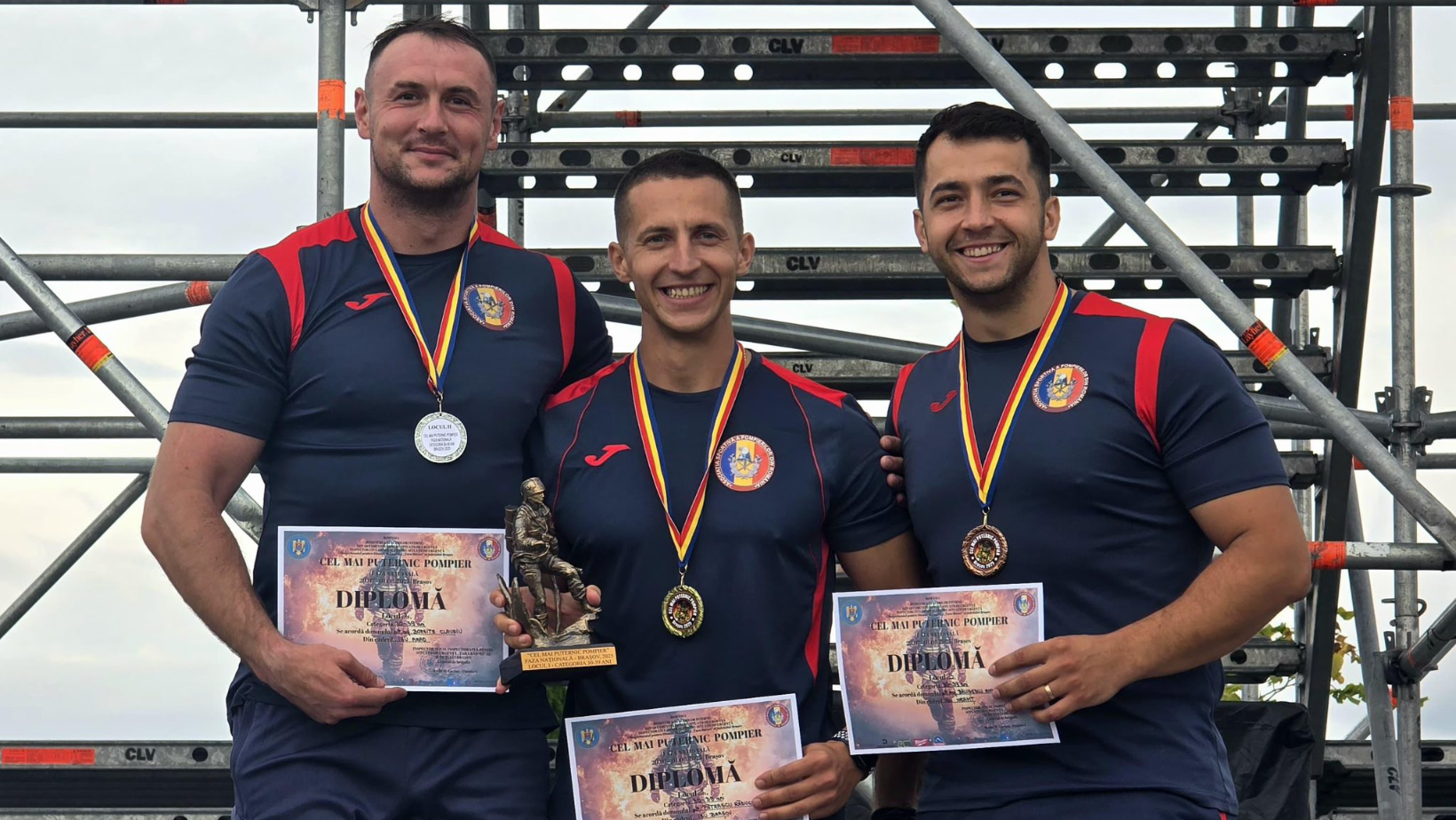 Pompierul arădean Claudiu Bozsitz, pe a doua treaptă a podiumului la Competiția ”Cel mai puternic pompier”