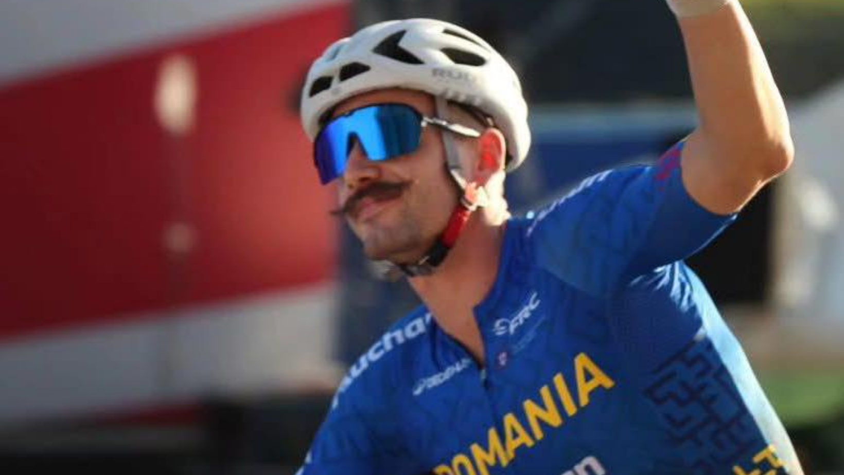 Ede Molnár a scris din nou istorie pentru România. Medalie de argint la Cupa Mondială de Mountain Bike Eliminator din Brazilia