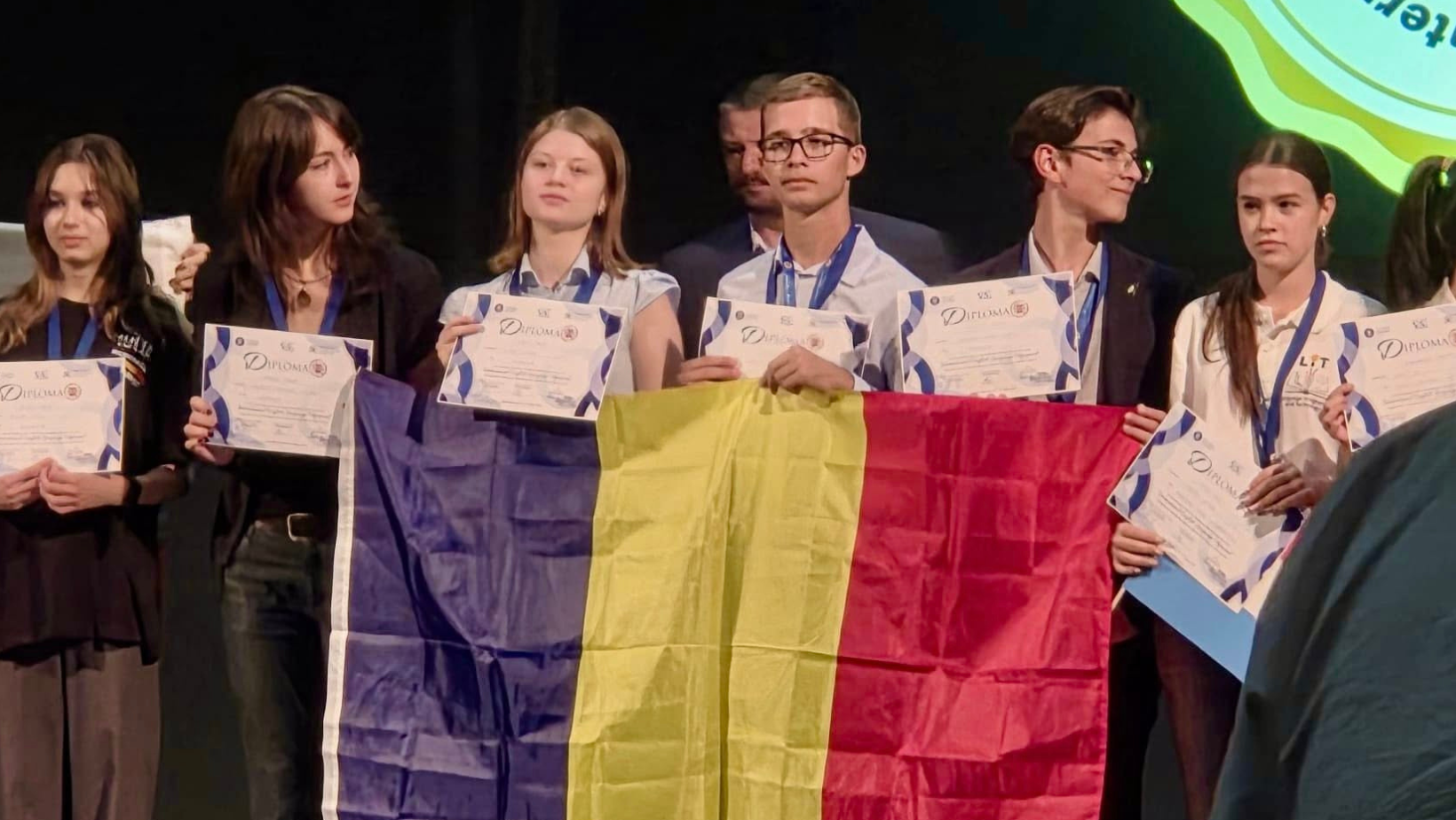 Elevii români au câștigat 10 medalii la Olimpiada Internațională de Limba Engleză 2025