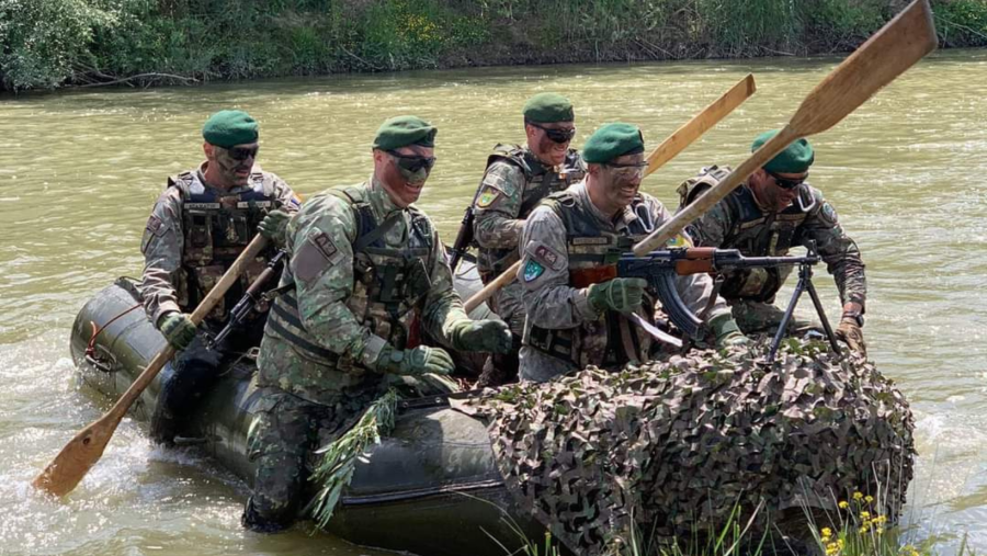 12 noiembrie - Ziua Cercetașilor Militari